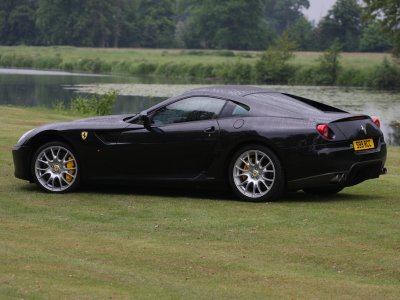 Stań się właścicielem samochodu w zamian za jazdę z reklamą!